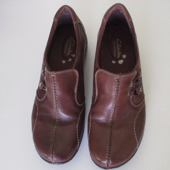 Clarks bendables Womens Brown Leather Loafer - Size 9.5M - Picture 4 of 9